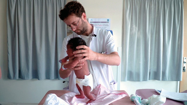 кадр из фильма Toubib, 12 années dans la vie d'un étudiant en médecine