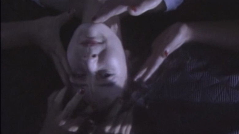 кадр из фильма 監禁逃亡　美しき獲物たち