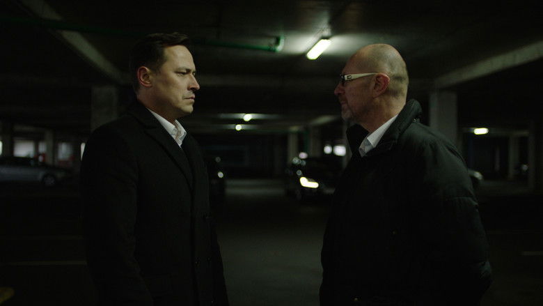 кадр из фильма Кризис