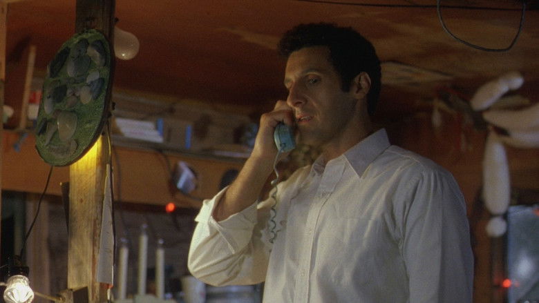 кадр из фильма Лунная шкатулка