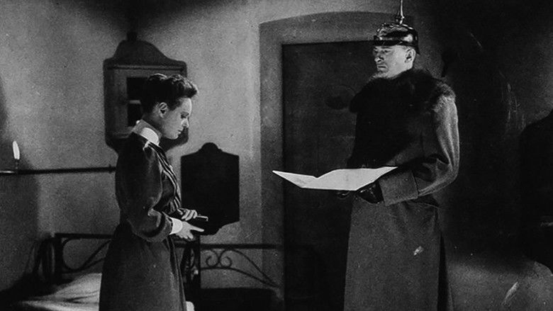 кадр из фильма Nurse Edith Cavell