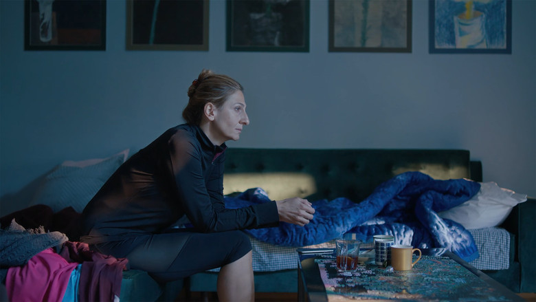 кадр из фильма ჰაერი ლურჯი აბრეშუმია