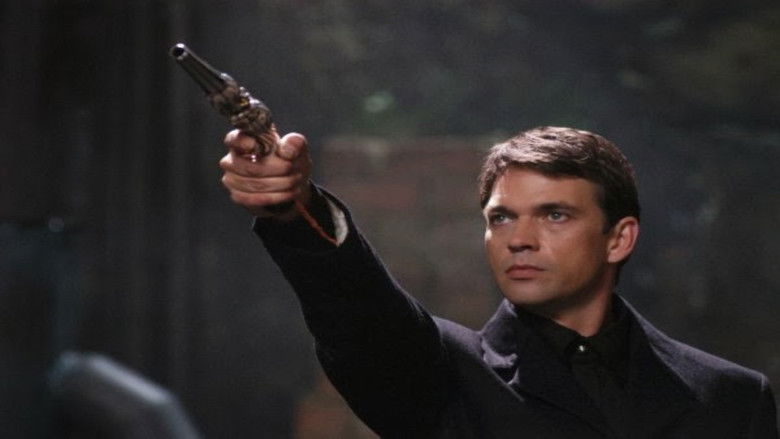 кадр из фильма Идеальное создание