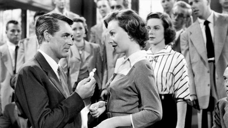 кадр из фильма Люди будут судачить