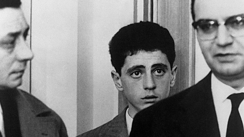 кадр из фильма Вакантное место