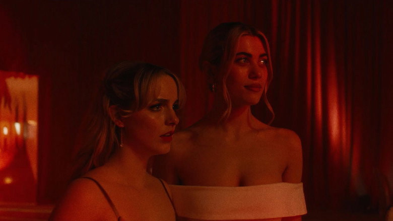 кадр из фильма Отклонение