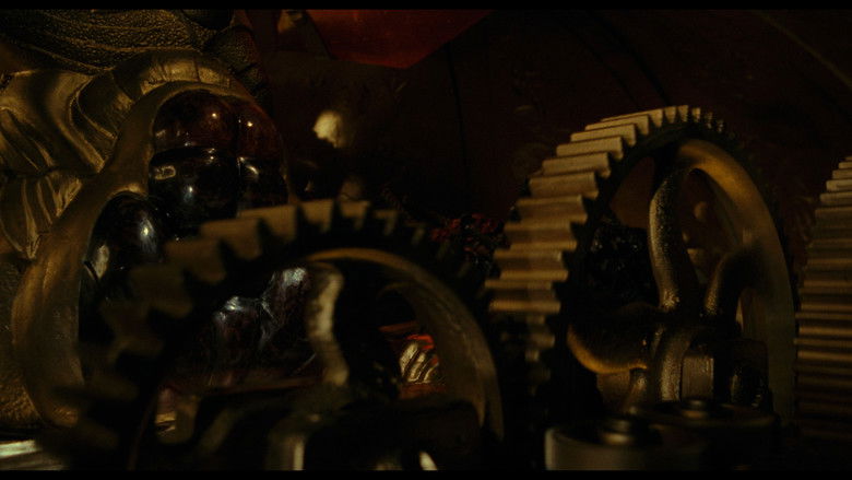 кадр из фильма Хронос