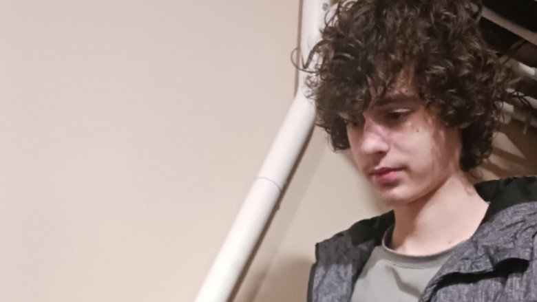 кадр из фильма The Internet Kid