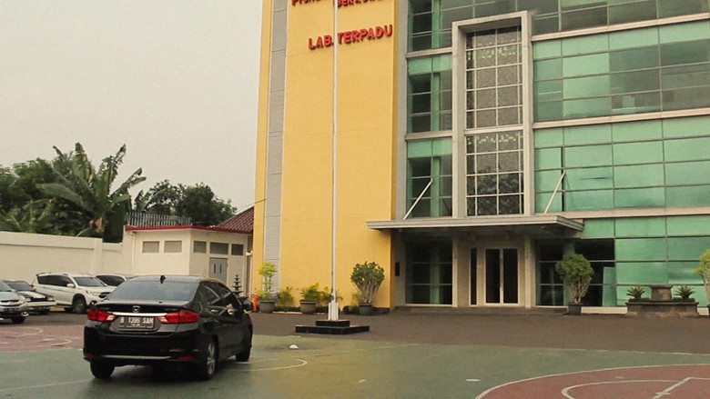 кадр из фильма Terror & Shadow