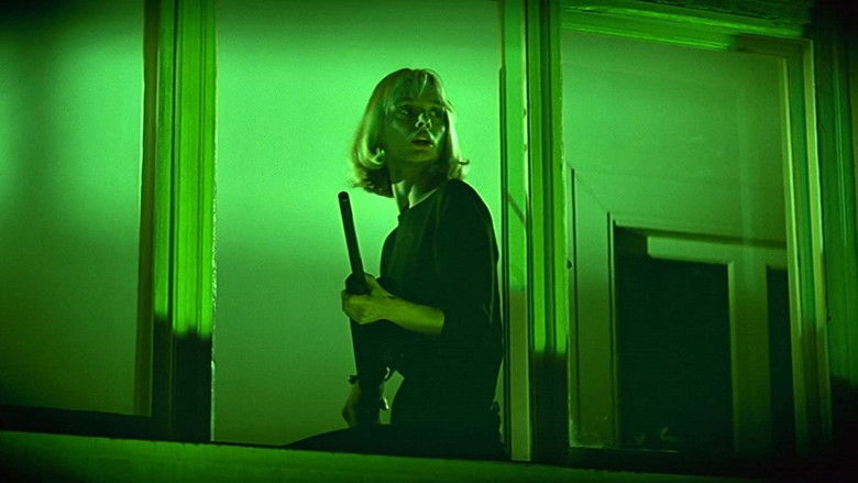 кадр из фильма 007: Искры из глаз