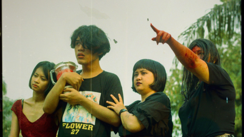 кадр из фильма Bootlegging My Way Into Hell