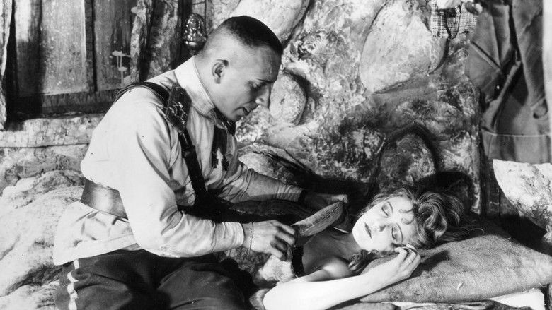 кадр из фильма Глупые жены