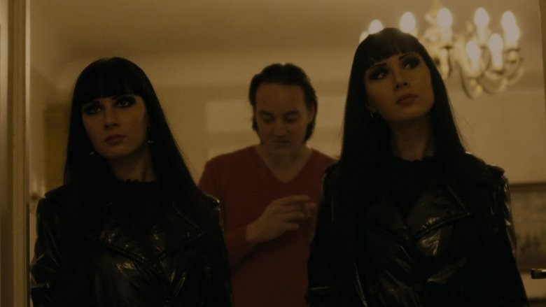 кадр из фильма Человек в оранжевом жилете