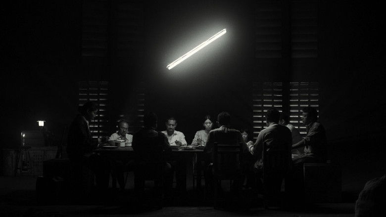 кадр из фильма พญาโศกพิโยคค่ำ