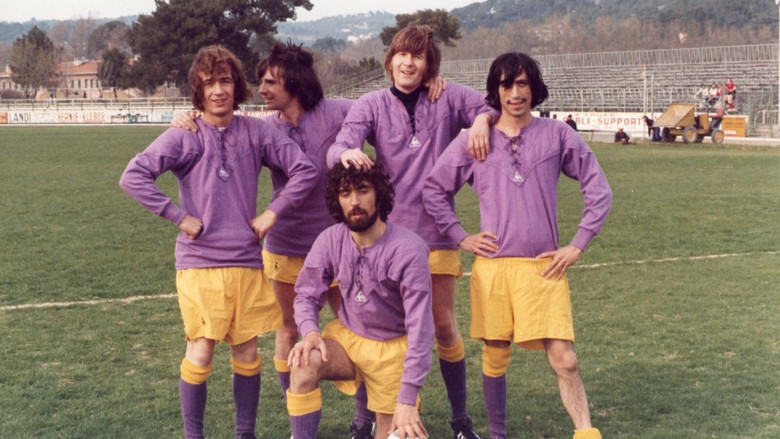 кадр из фильма Большая Ява