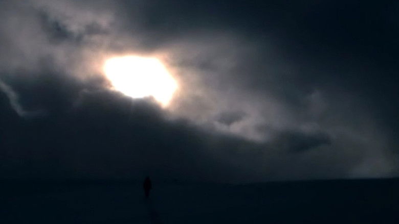 кадр из фильма Озеро