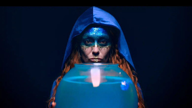 кадр из фильма Bleu écarlate