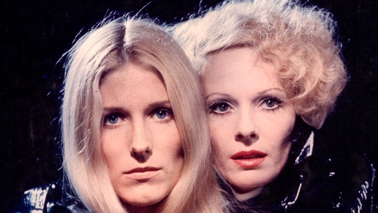 кадр из фильма Дочери тьмы