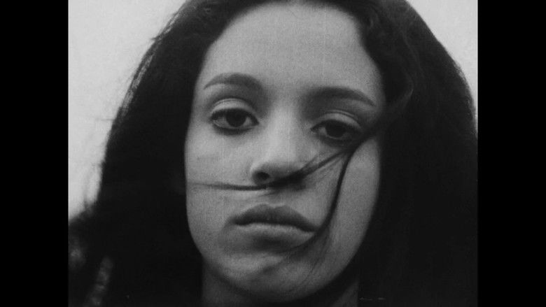 кадр из фильма Atenção: Perigo