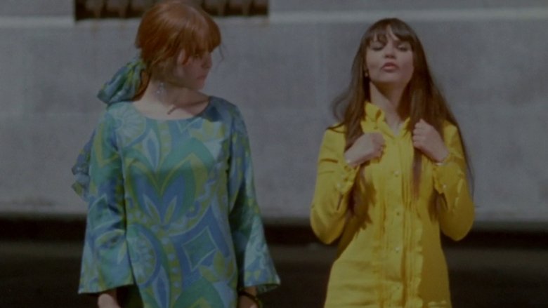 кадр из фильма Le viol d'une jeune fille douce