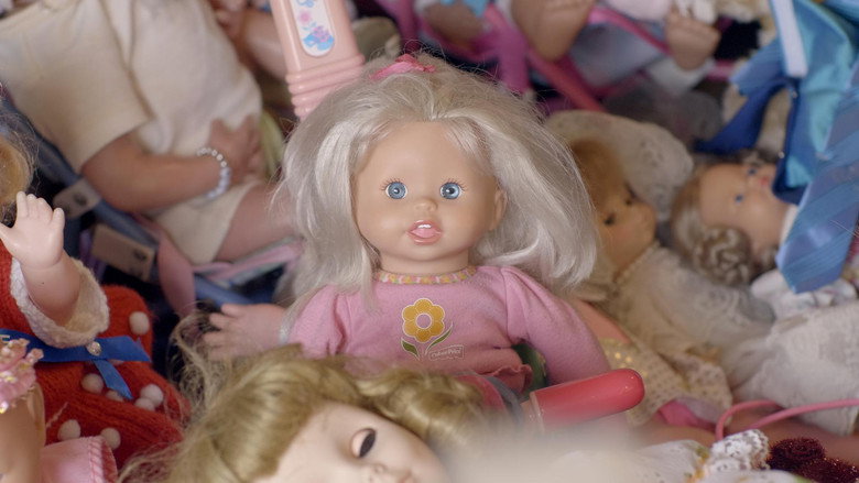 кадр из фильма Edith Gibson has 3000 Dolls