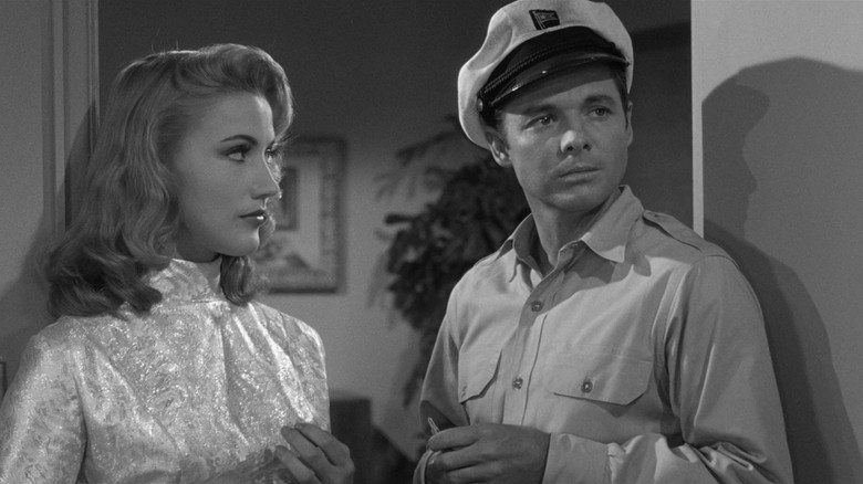 кадр из фильма Контрабандисты оружия