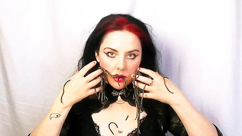 кадр из фильма Heretical Girls