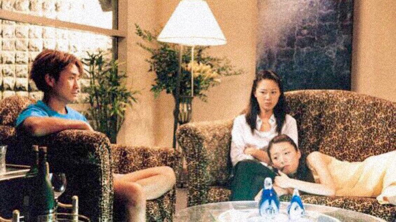 кадр из фильма 철없는 아내와 파란만장한 남편, 그리고 태권소녀