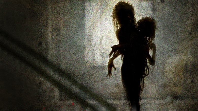 кадр из фильма Держись подальше от грёбаного чердака