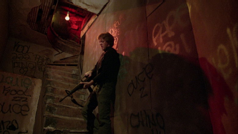 кадр из фильма Мститель