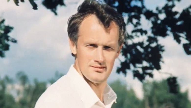 В заросшую канаву легко падать