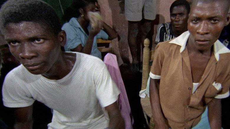 кадр из фильма Тропик Рака