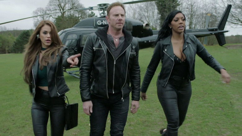 кадр из фильма Акулий торнадо 5: Глобальное роение