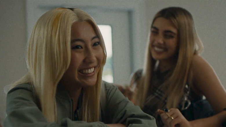 кадр из фильма Отклонение