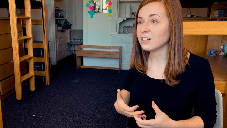 кадр из фильма The Mobilized Generation