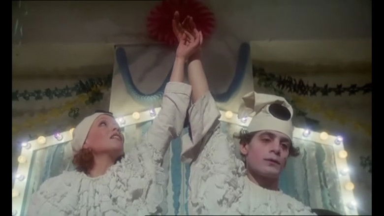 кадр из фильма По древним ступеням