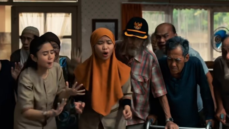 кадр из фильма Agak Laen: Menyala Pantiku!