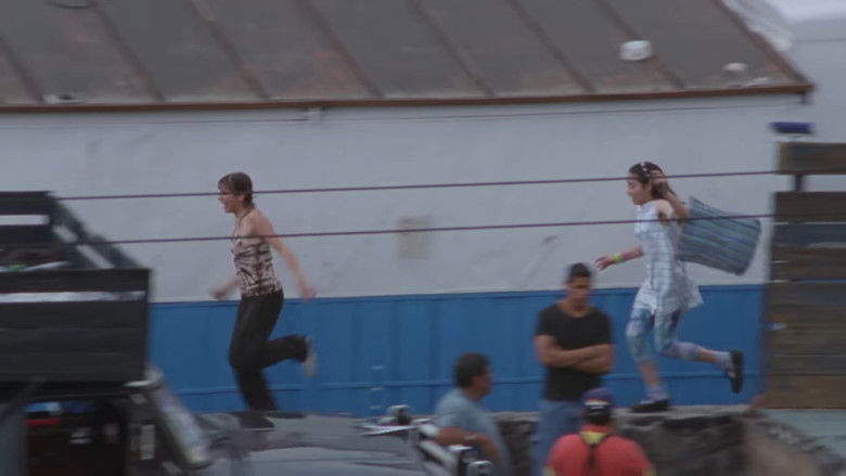 кадр из фильма Nadie te oye: perfume de violetas