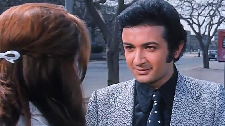 кадр из фильма Из дома в школу