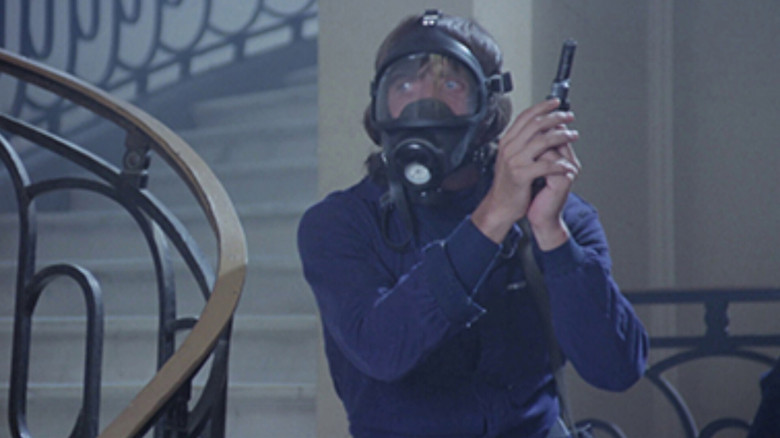 кадр из фильма Ад живых мертвецов