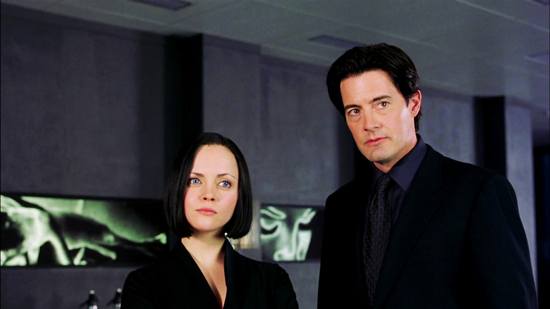 кадр из фильма Найти Алису