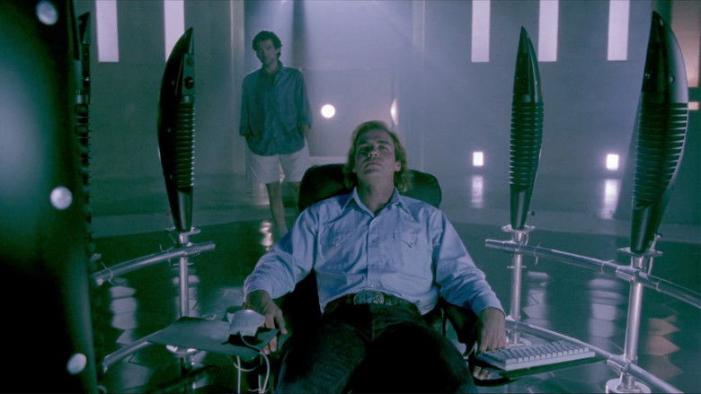 кадр из фильма Газонокосильщик