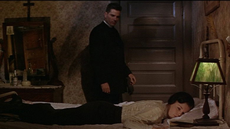 кадр из фильма Кардинал