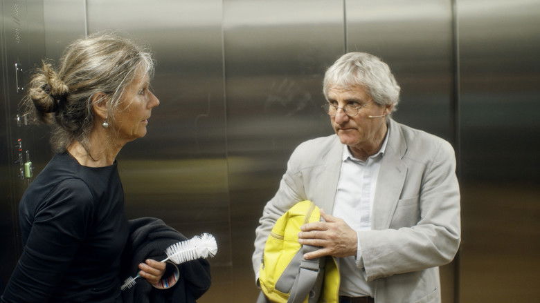 кадр из фильма Ich hätte am Kronleuchter hängen bleiben müssen