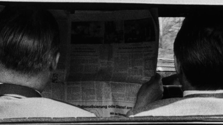 кадр из фильма Brecht die Macht der Manipulateure