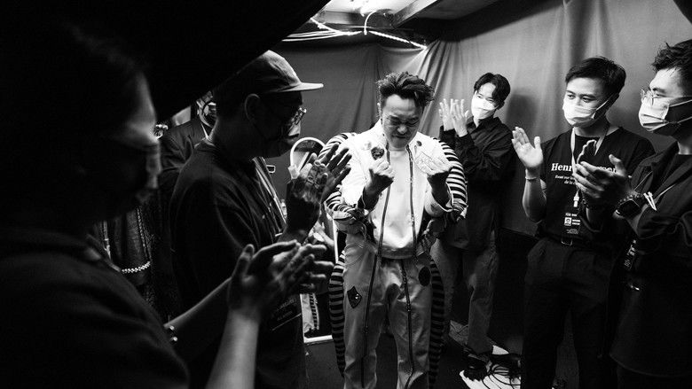 кадр из фильма FEAR and DREAMS: NOW is the only reality