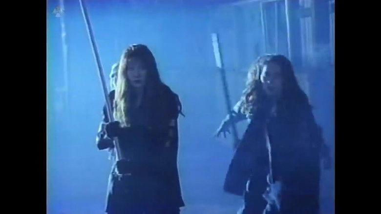 кадр из фильма 特攻レディース　夜露死苦