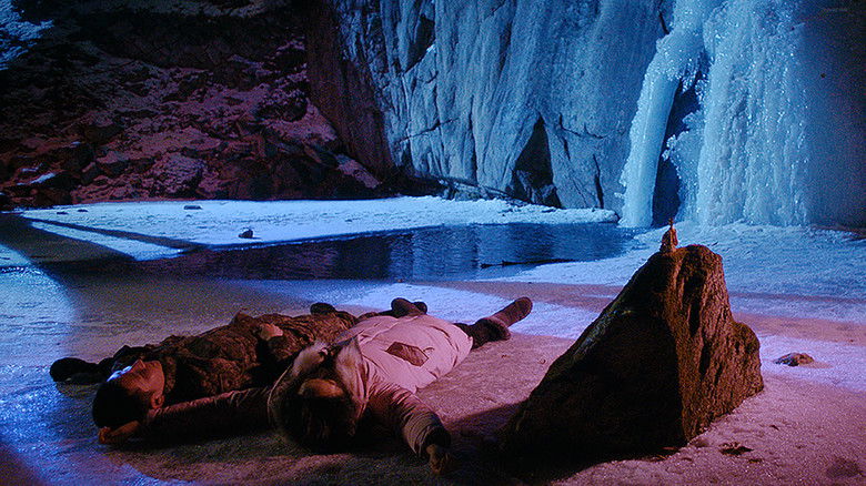 кадр из фильма 겨울밤에