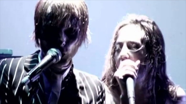 кадр из фильма Queenadreena: Live