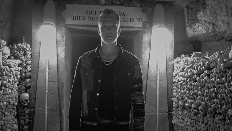 кадр из фильма Queens of the Stone Age: Alive in Paris and Before